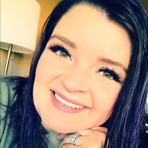 Meet your Posher, Keesha